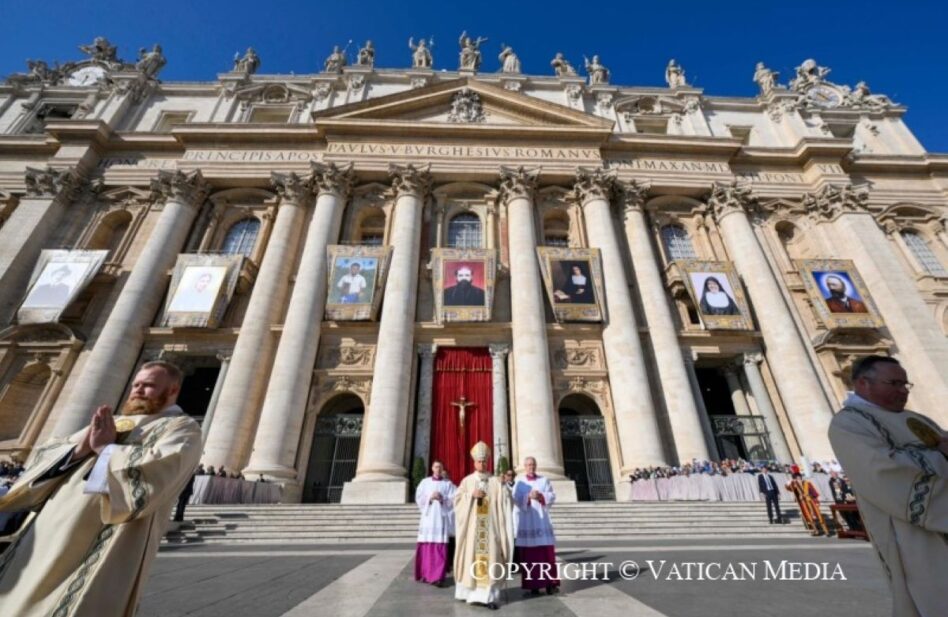 El Papa León XIV canoniza a siete nuevos santos y llama a vivir en la esperanza de Dios