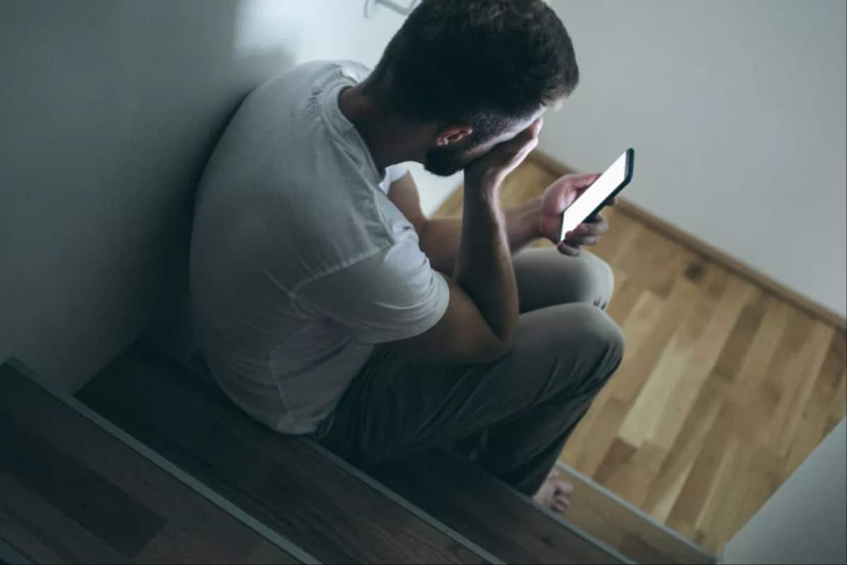 Un adolescente se quitó la vida influenciado por la IA: ¿qué podemos aprender los padres?