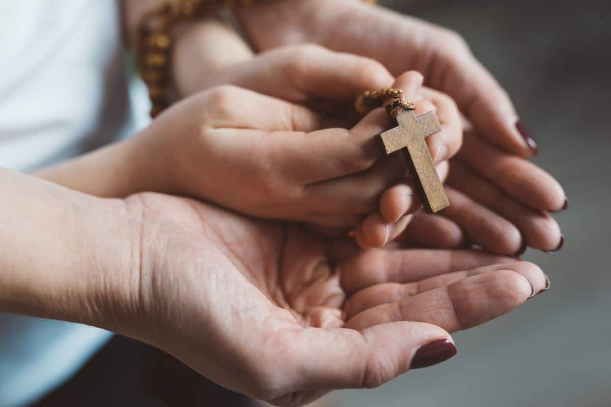 Acompañar, escuchar, orar: un camino de esperanza frente al suicidio
