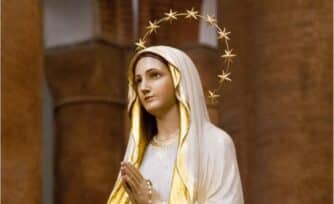 La Virgen María sigue siendo la gran intercesora ante Dios