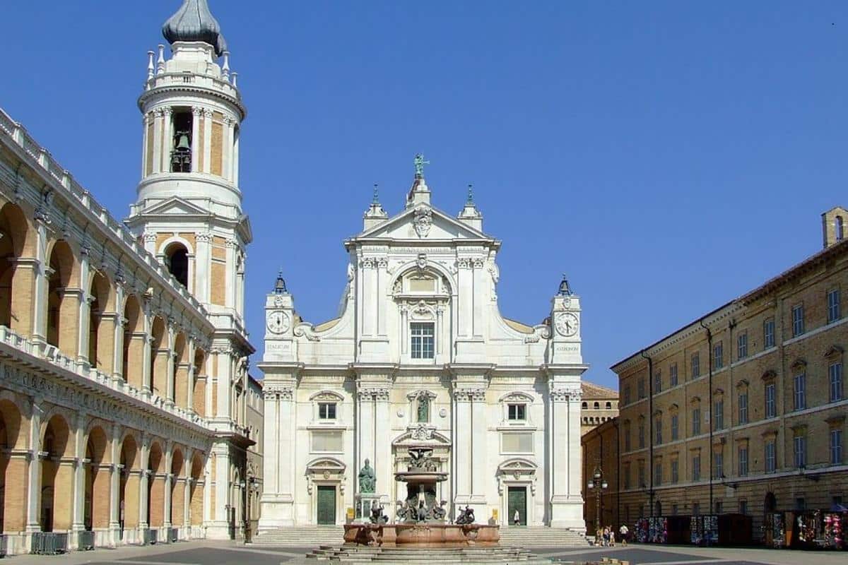 Basílica de Nuestra Señora de Loreto, Italia