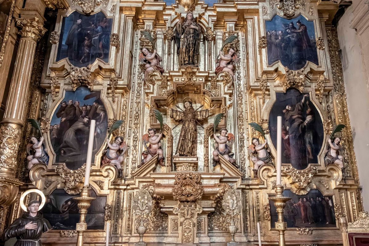 La capilla de la Catedral donde conviven un santo, un emperador y el Acta de Independencia