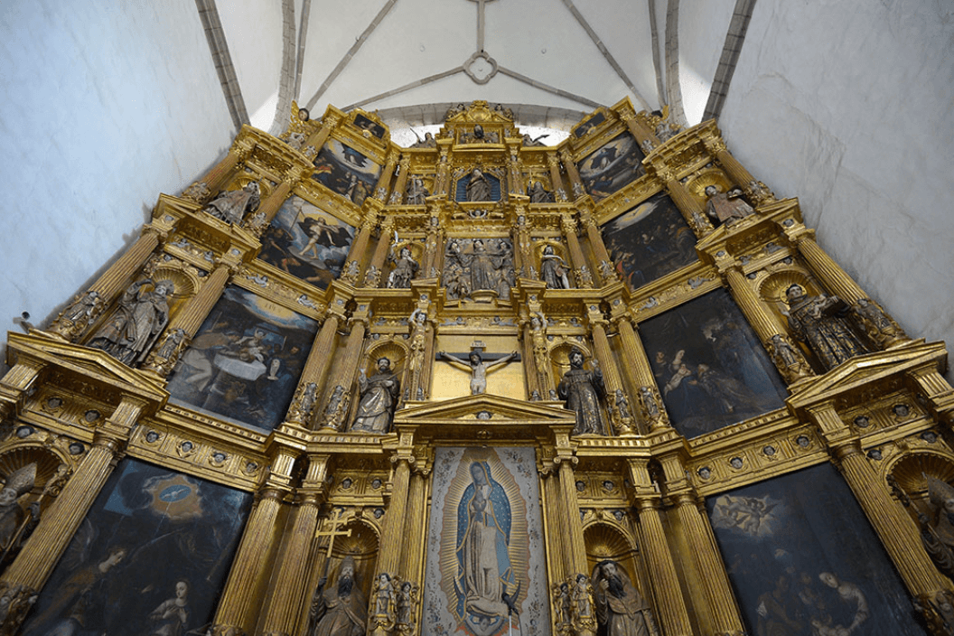 Imagen horizontal del altar mayor de San Bernardino de Siena. Crédito: Especial