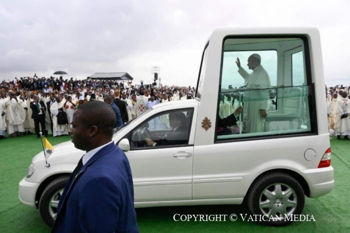 Viaje apostólico a Angola