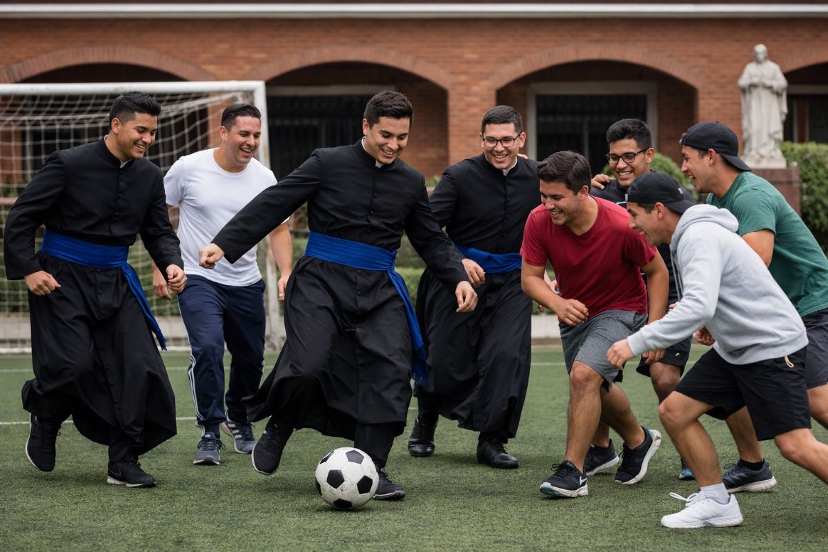 ¿Por qué los jóvenes ya no quieren ser sacerdotes? El festival que busca cambiarlo
