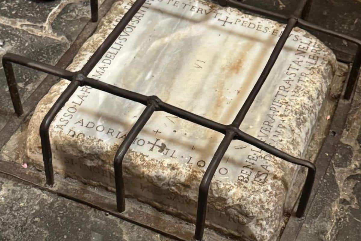 Piedra de los pies de Cristo