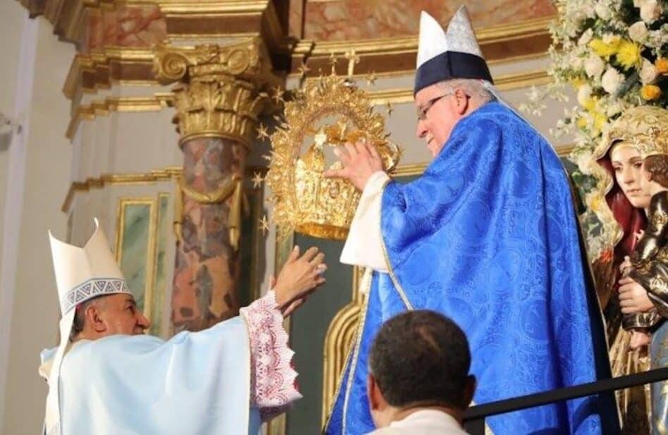 ¿Qué es una coronación pontificia y por qué el Papa corona imágenes de la Virgen?