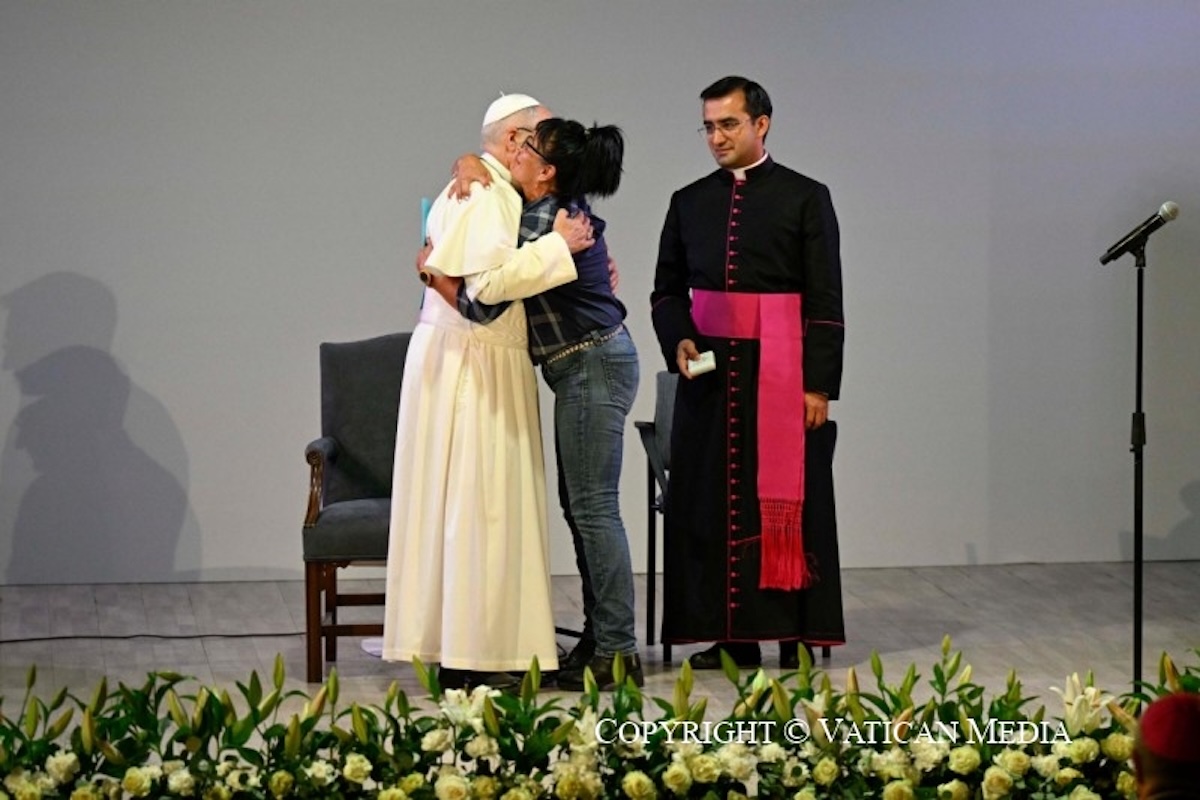 Viaje del Papa a España EN VIVO: "Los errores de la vida no determinan la identidad de una persona"