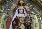 Virgen del Carmen de San Ángel con corona pontificia y el Niño Jesús, festejará 75 años de su Coronación Pontificia.