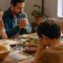 10 oraciones para bendecir los alimentos y dar gracias a Dios por el pan de cada día